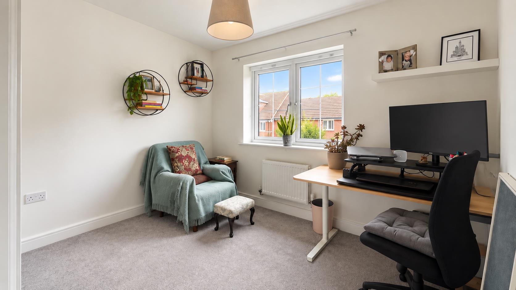Santa Cruz Avenue, Newton Leys, Bletchley, Milton Keynes